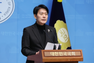 정청래-김병기 대표연설 다툼?…한민수 “신경전으로 볼 문제 전혀 아냐”