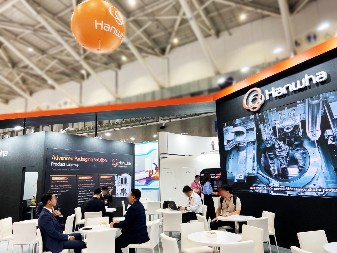 한화세미텍, 하이브리드본더 내년 초 출시…HBM 성능·효율 향상 핵심장비 - 헤럴드경제