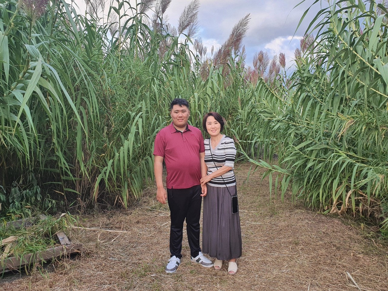 Kim Nan-hyun and her son Lee Yun-ho, 27 (Kim Nan-hyun)