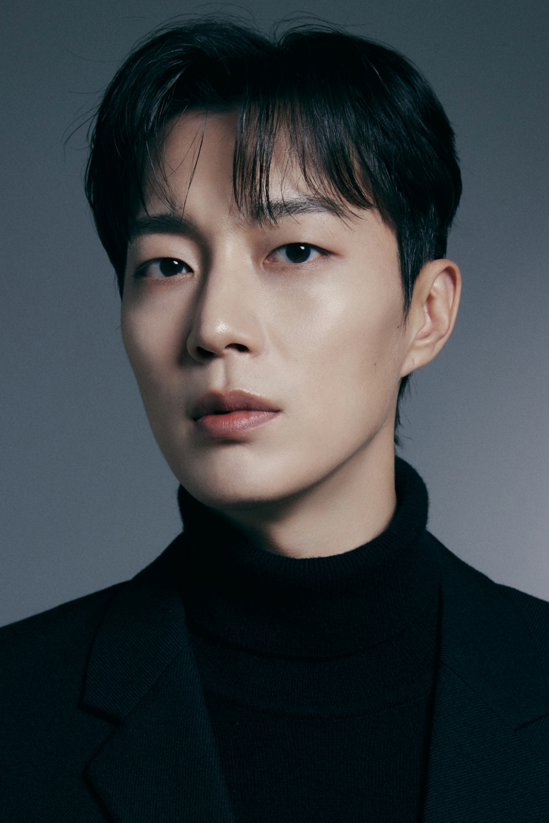 윤두준/사진=어라운드어스