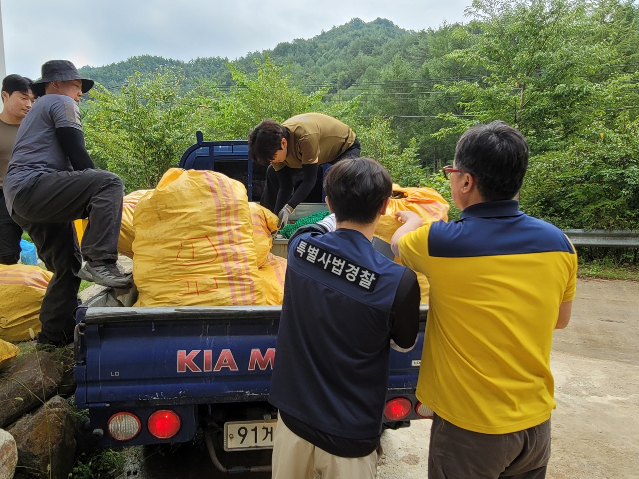 영주국유림관리소는 15일부터 10월 31일까지 산림 내 불법행위에 대한 특별단속에 나선다.[영주국유림관리소 제공]
