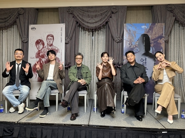 From left: Director Yeon Sang-ho, Park Jung-min, Kwon Hae-hyo, Shin Hyun-bin, Im Sung-jae and Han Ji-hyun attend a press event remotely from Toronto, Wednesday (PlusM Entertainment)