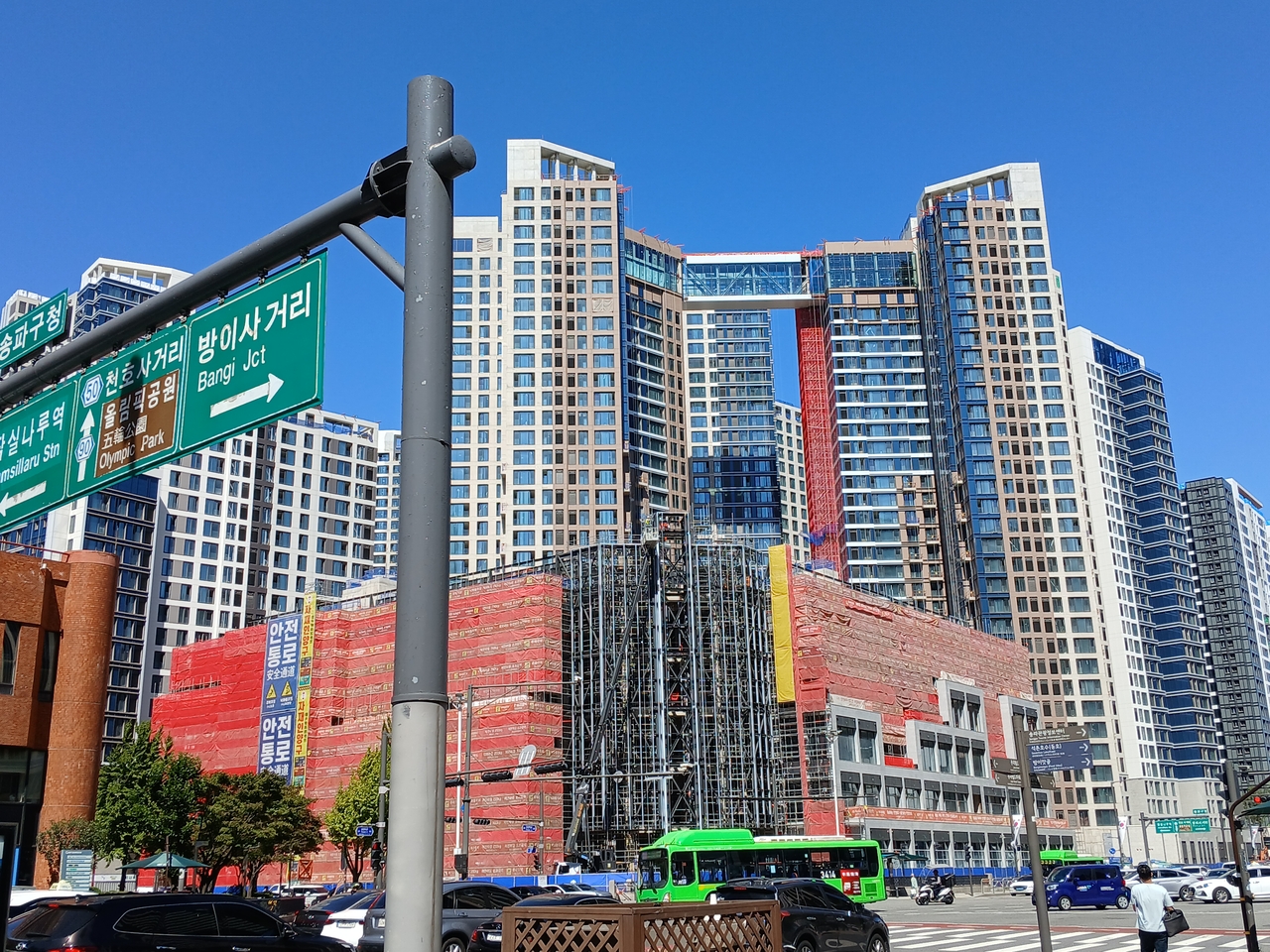 지난 11일 서울 송파구  잠실르엘(미성크로바아파트재건축조합)이 지어지고 있다. 김희량 기자