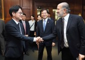 김정관 산업장관, 美상무장관과 관세 후속협의…교착 돌파 시도