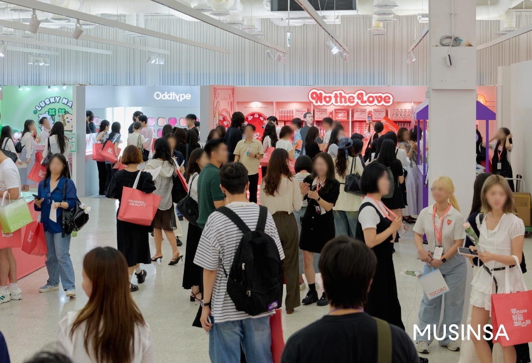 Les visiteurs exploreront le magasin pop-up Musinsa Beauty Festa 2025 à Songdong, Séoul du 29 août au 31e (Musinsa)