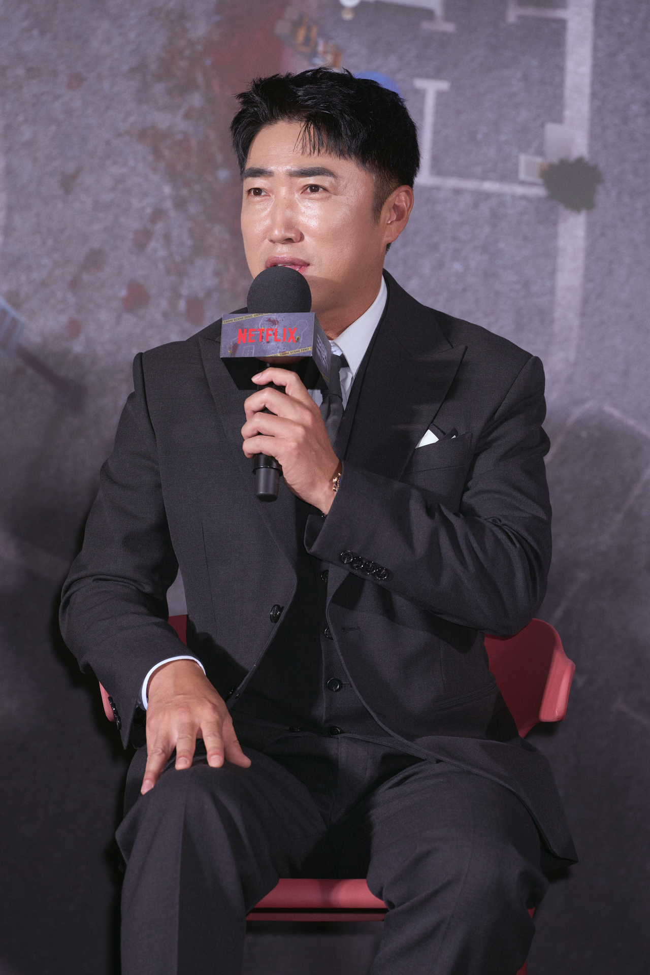 16일 오후 서울 구로구 신도림 라마다 호텔 2층 그랜드볼룸에서 열린 ‘크라임씬 제로’ 제작 발표회에서 장동민이 질문에 답하고 있다. [넷플릭스 제공]