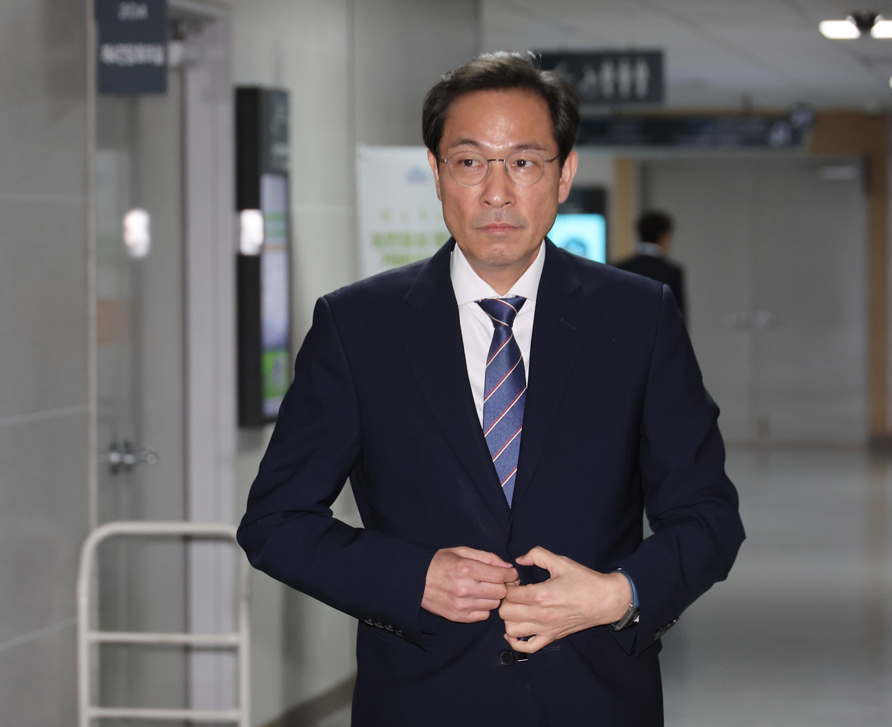 우상호 토토사이트 무료거부 정무수석 [연합]