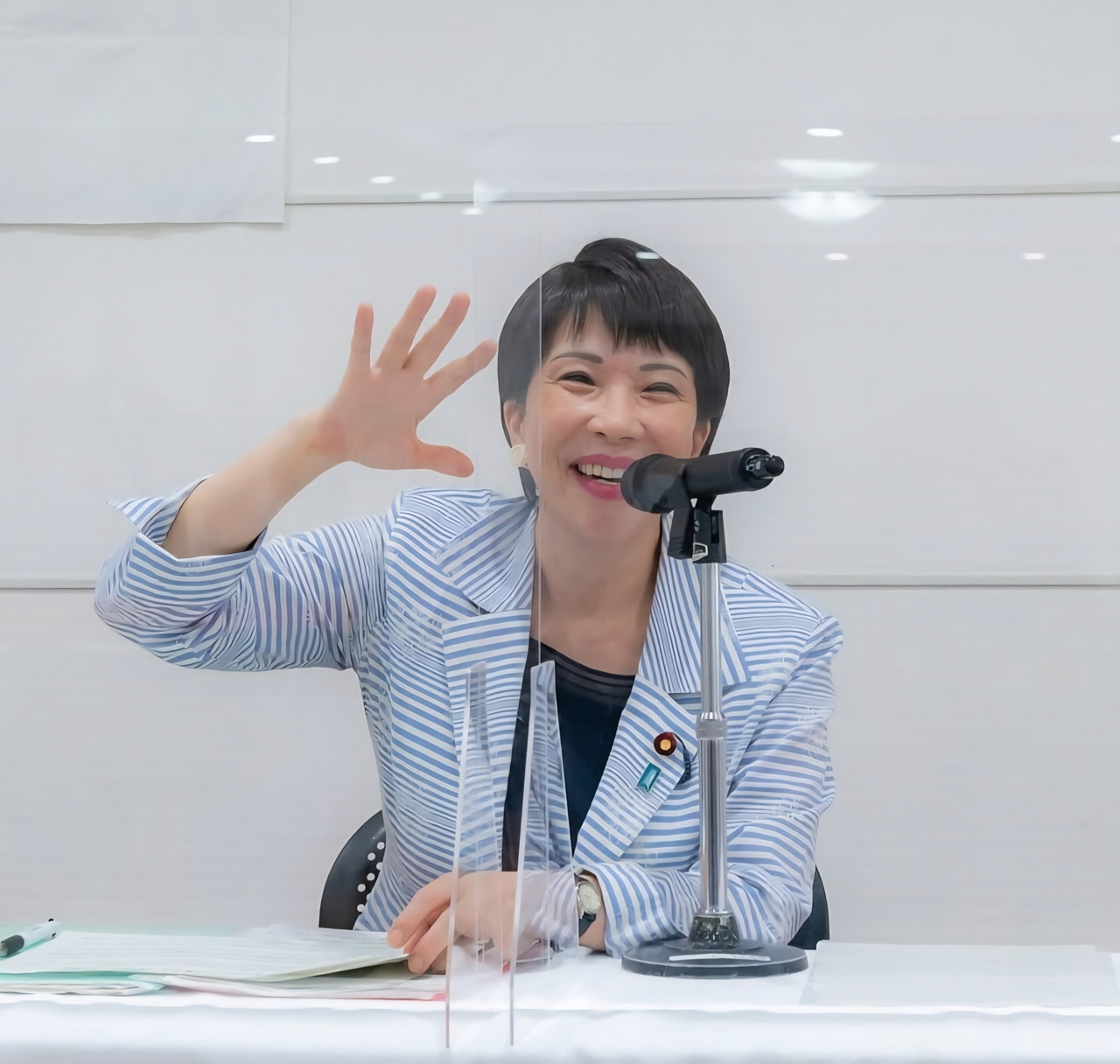 해외 토토사이트 순의 사나에 전 경제안보상 [해외 토토사이트 순의 사나에 인스타그램 캡처]