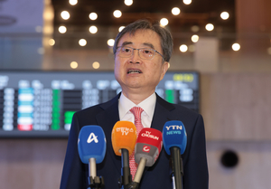 Seoul, Beijing hold 1st foreign ministerial talks, with Xi trip, N. Korea high on agenda