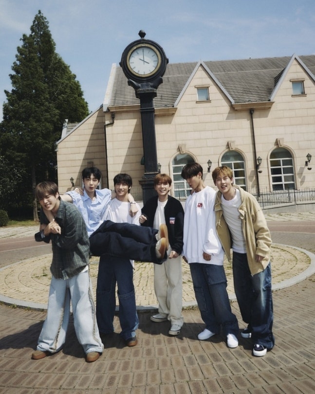 Monsta X enters Billboard 200 at No. 31 with EP No. 13 - The Korea