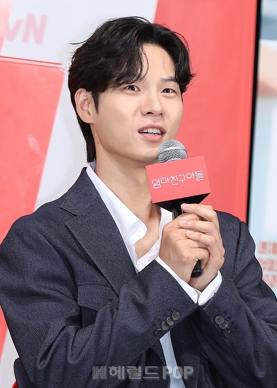 [POP이슈]윤지온, 음주운전 적발 사과 “죄송..어떠한 변명의 여지 없어”(전문) - 헤럴드 POP