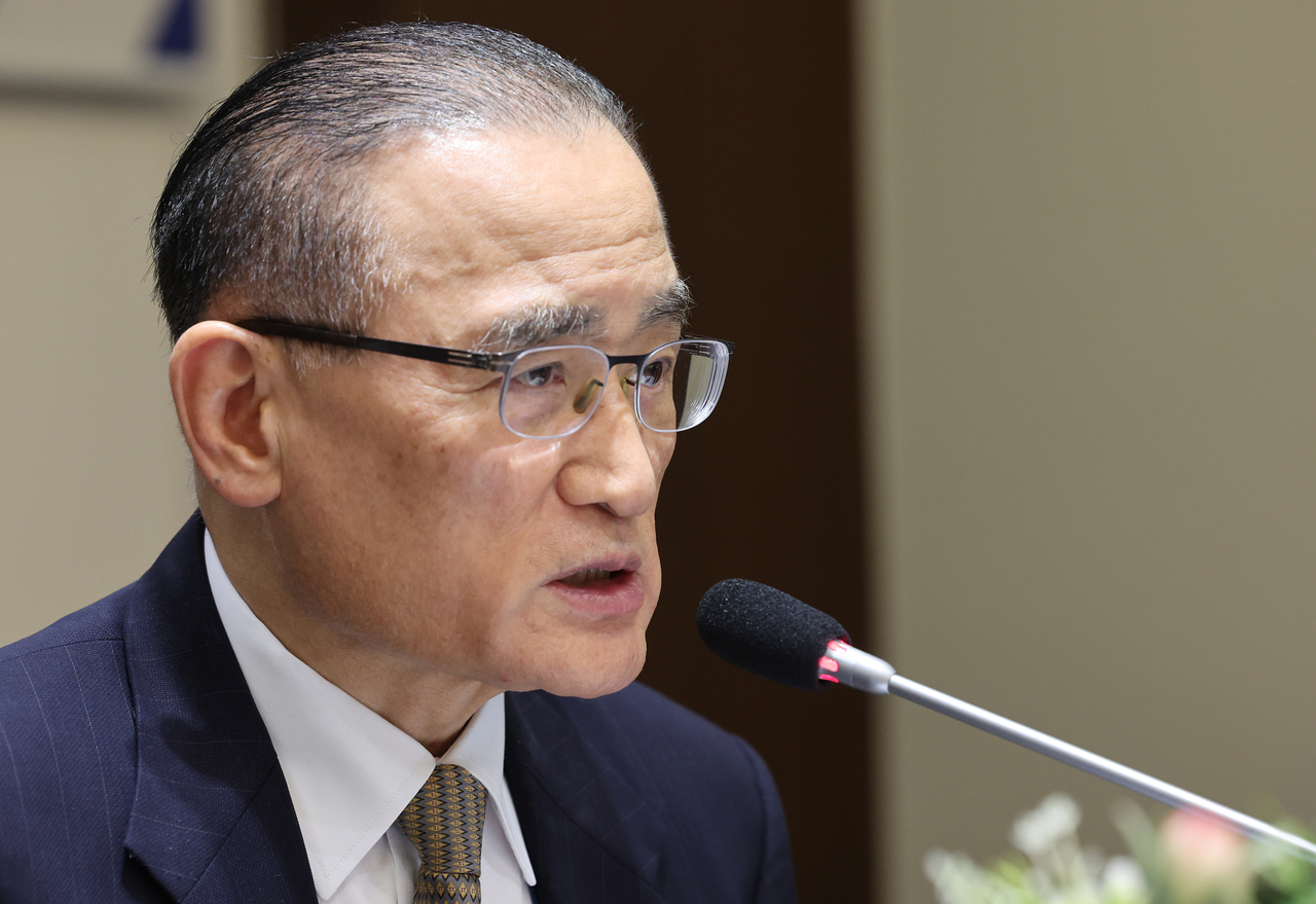 Wi Sung-lac, director of the presidential National Security Office, speaks at a news conference hosted by the Korea News Editors' Association at the Korea Press Center in Seoul on Wednesday. (Yonhap)