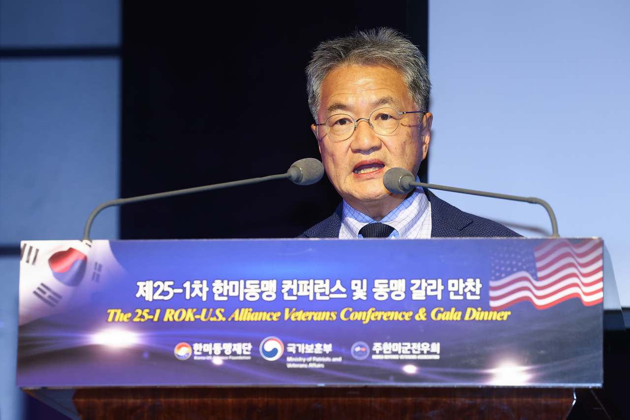 조셉 윤 주토토사이트 무신사국대사대리가 17일 서울 중구 웨스틴조선호텔에서 열린 제25-1차 토토사이트 무신사동맹컨퍼런스에서 기조연설을 하고 있다. [연합]