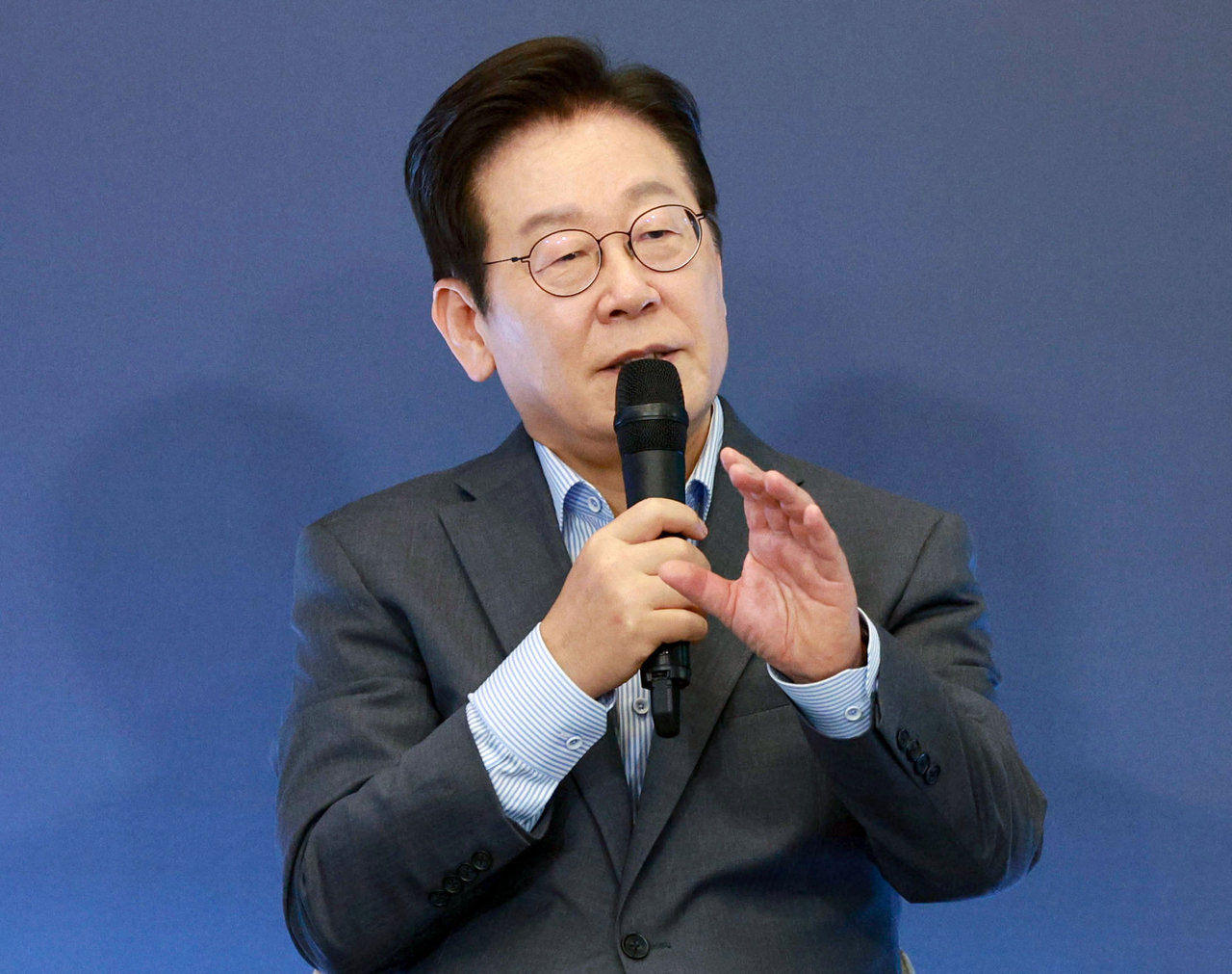 이재명 알파벳 토토이 17일 경기도 성남시 스타트업 스퀘어에서 열린 청년 스타트업 상상콘서트에서 발언하고 있다. [연합]