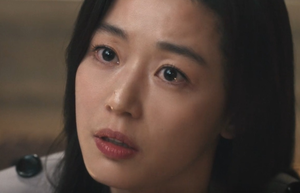 전지현 드라마 ‘북극성’ 속 대사, 中 네티즌 역린 건드렸다…“광고 모델 내려가”