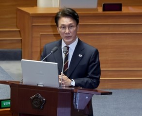 PM to hold meeting over Lotte Card, KT data breach this week