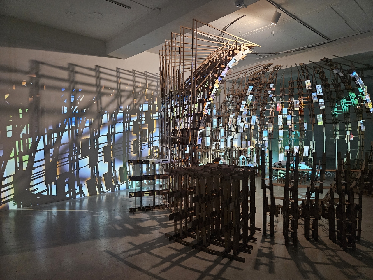 Installation view of “Harvesting Feng Shui" by Song Ye-hwan at Sungkok Art Museum (Park Yuna/The Korea Herald)