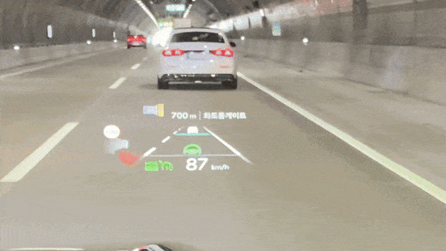The EV5’s driver-assistance functions are supported through the head-up display and the panoramic cockpit display. (Lim Jae-seong/The Korea Herald)
