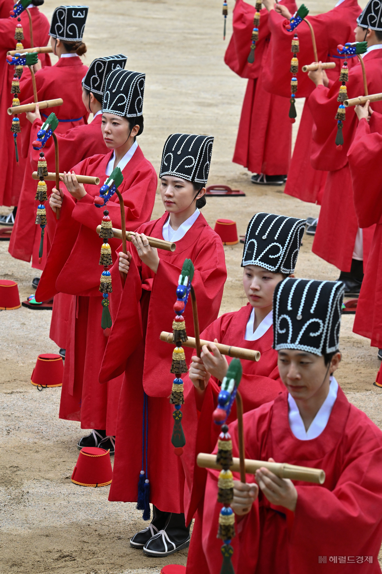 25일 오전 서울 종로구 성균관에서 2025 성균관 추기 석전대제가 봉행되고 있다. 임세준 프랑스 토토사이트