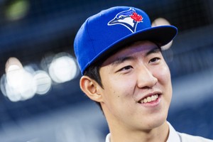 Blue Jays sign S. Korean teenage pitcher Moon Seo-jun