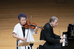 거장의 활은 녹슬지 않는다…‘현의 여제’ 정경화의 황혼을 만난 시간 [고승희의 리와인드]