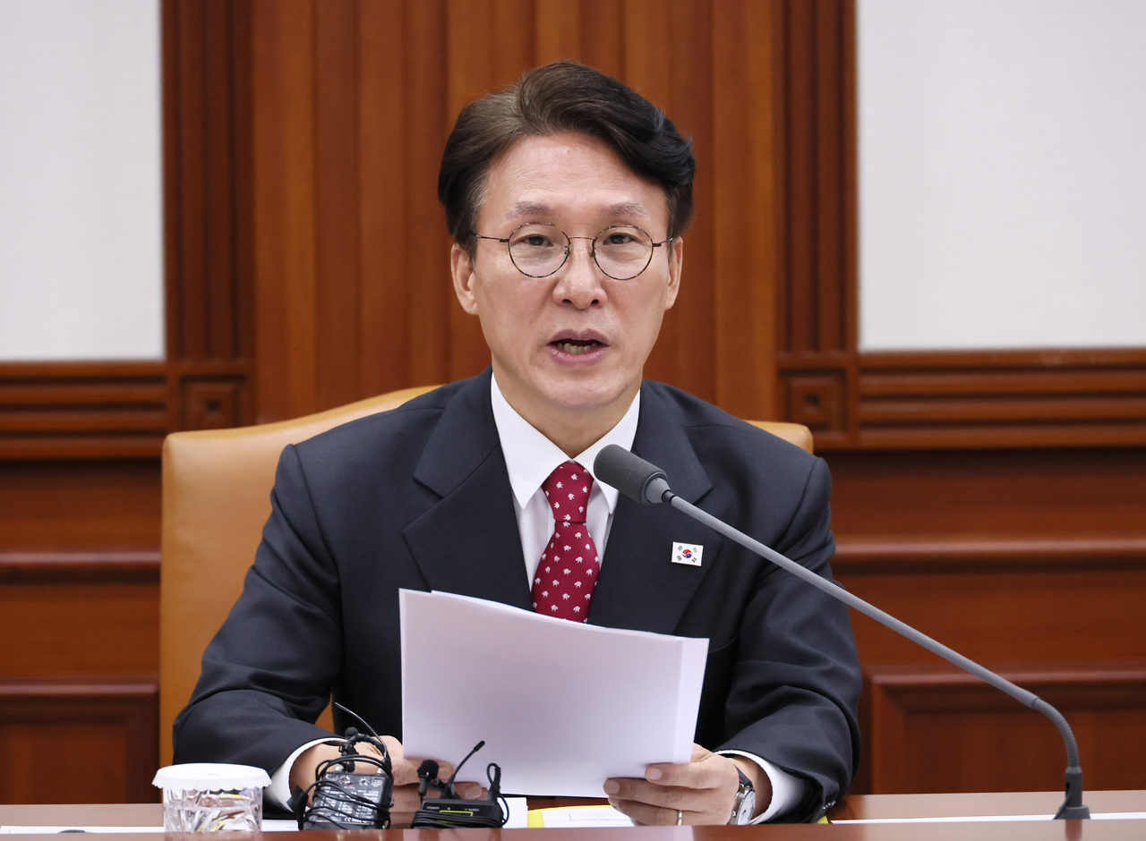 Prime Minister Kim Min-seok speaks during a Cabinet meeting on state affairs at the government complex in Seoul’s Jongno District, Wednesday. (Yonhap)