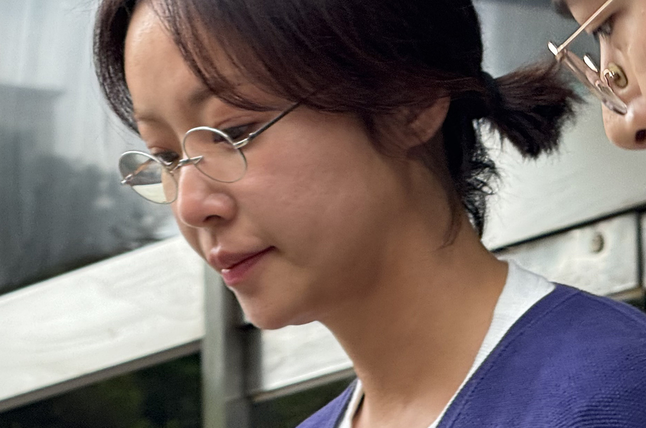 회삿돈 43억 빼내 코인 투자…울먹인 황정음, 징역 2년·집행유예 4년 - 헤럴드경제