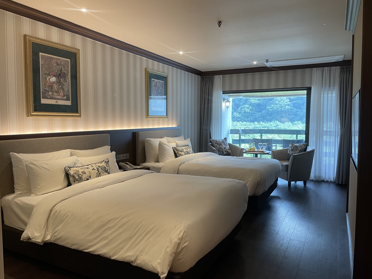 Renovated Family Twin Executive Room at Kensington Hotel Seorak (Hong Yoo/ The Korea Herald)
