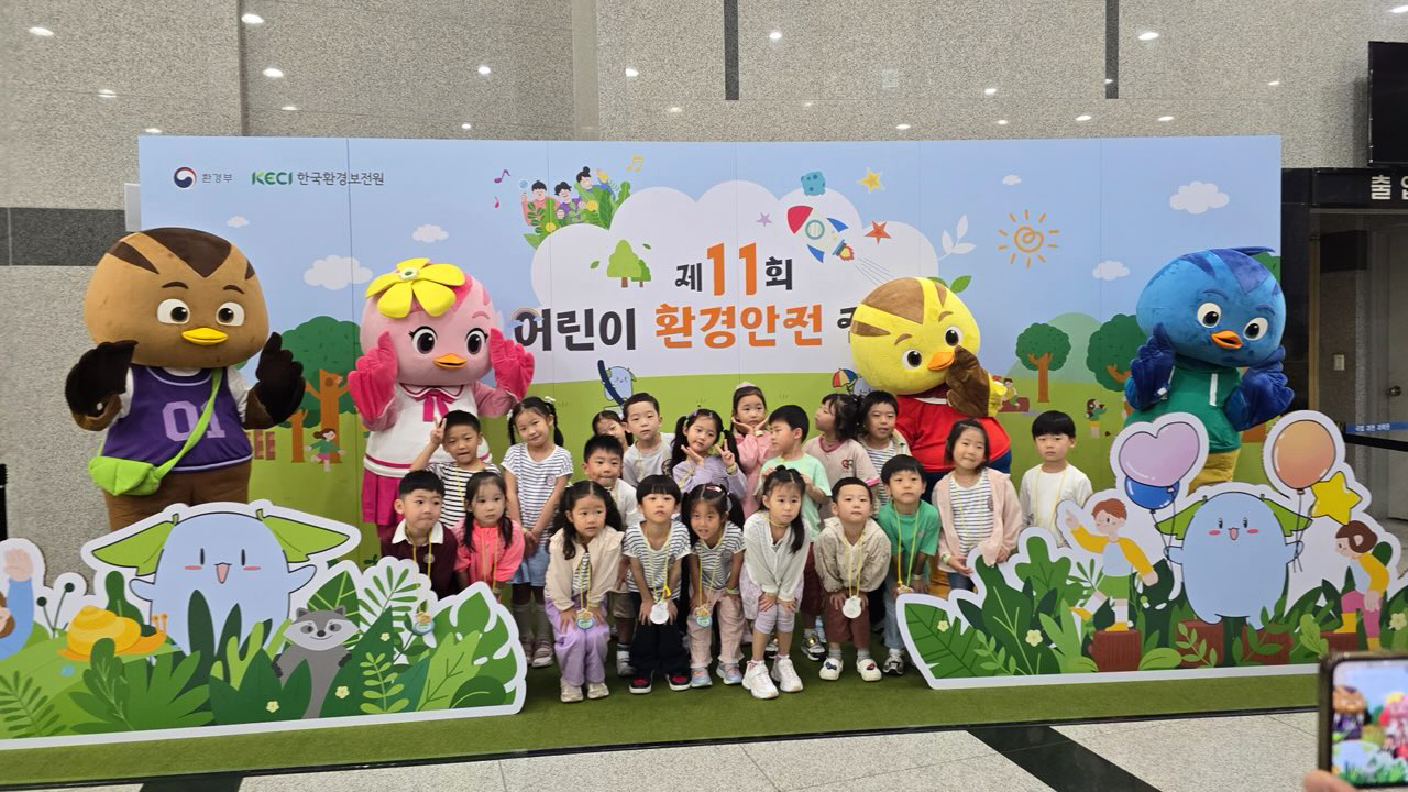 애니메이션 엄마 까투리의 캐릭터 ‘꽁지’가 지난 25일 환경부 어린이 환경안전 홍보대사로 위촉됐다. [안동시 제공]