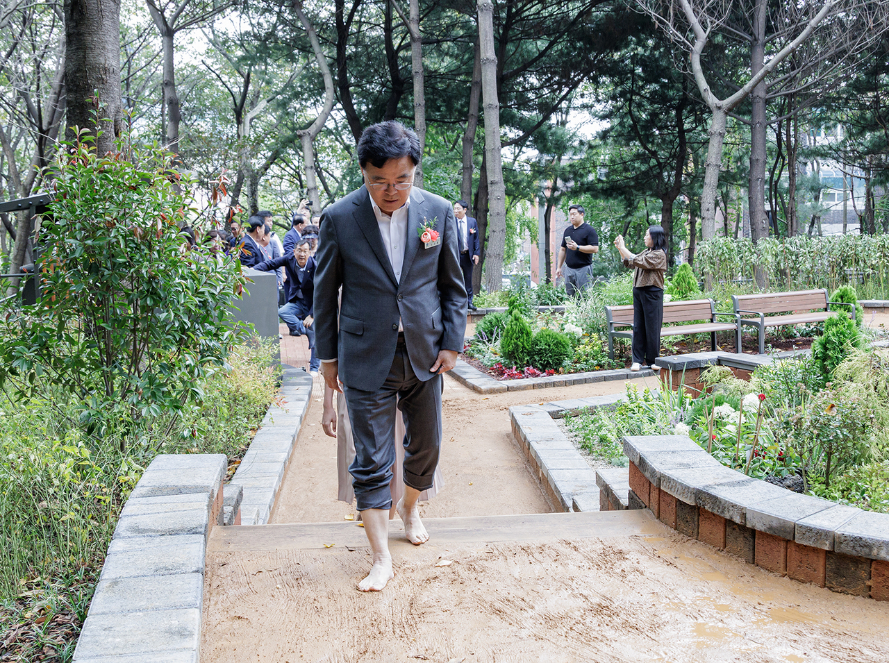 봉제산 토토사이트 무신사. [강서구 제공]