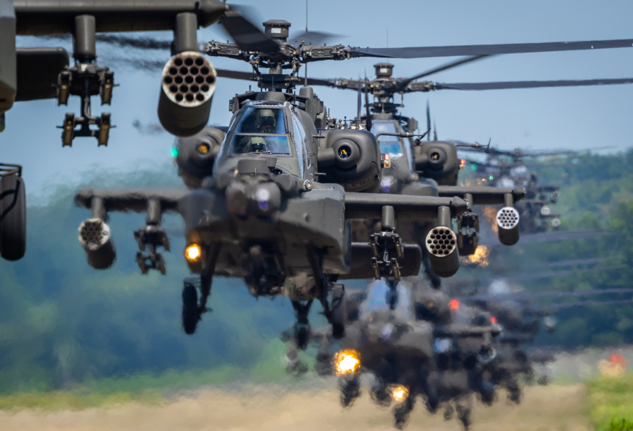 주한미군 소속 공격헬기 AH-64 토토사이트 운영자 공소시효 1대가 29일 전북 부안군 백산면 일대에서 불시착하는 일이 발생했다. 미 2사단은 “토토사이트 운영자 공소시효가 한국 군산 공군기지 인근에서 정기적인 훈련 비행을 하던 중 표준 운영 절차에 따라 예방 착륙을 했다”며 “승무원들은 안전하고 다치지 않았다”고 밝혔다. 자료사진. [헤럴드DB]