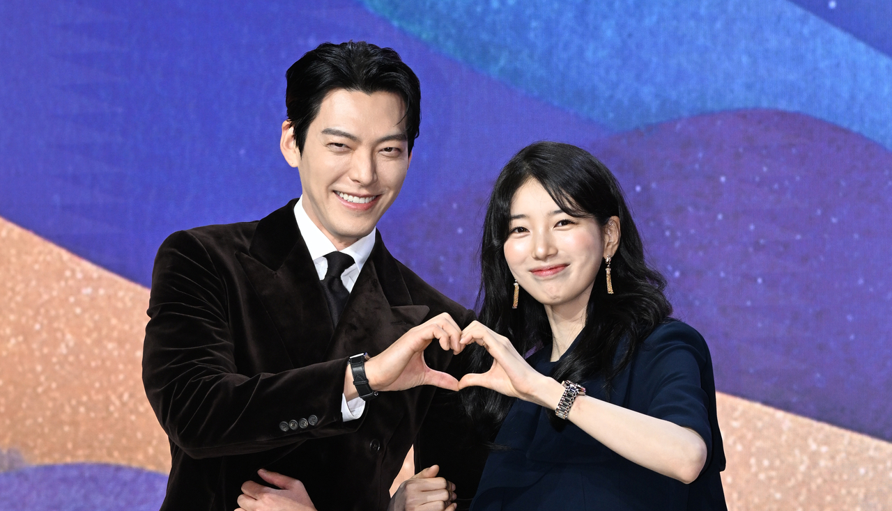 [헤럴드POP=윤병찬 기자]29일 오후 서울 조선 팰리스 강남에서 김우빈, 수지, 안은진, 노상현, 고규필, 이주영배우가 참석한 가운데 판타지 로멘스 ‘다 이루어질지니’의 제작발표회가 열렸다.