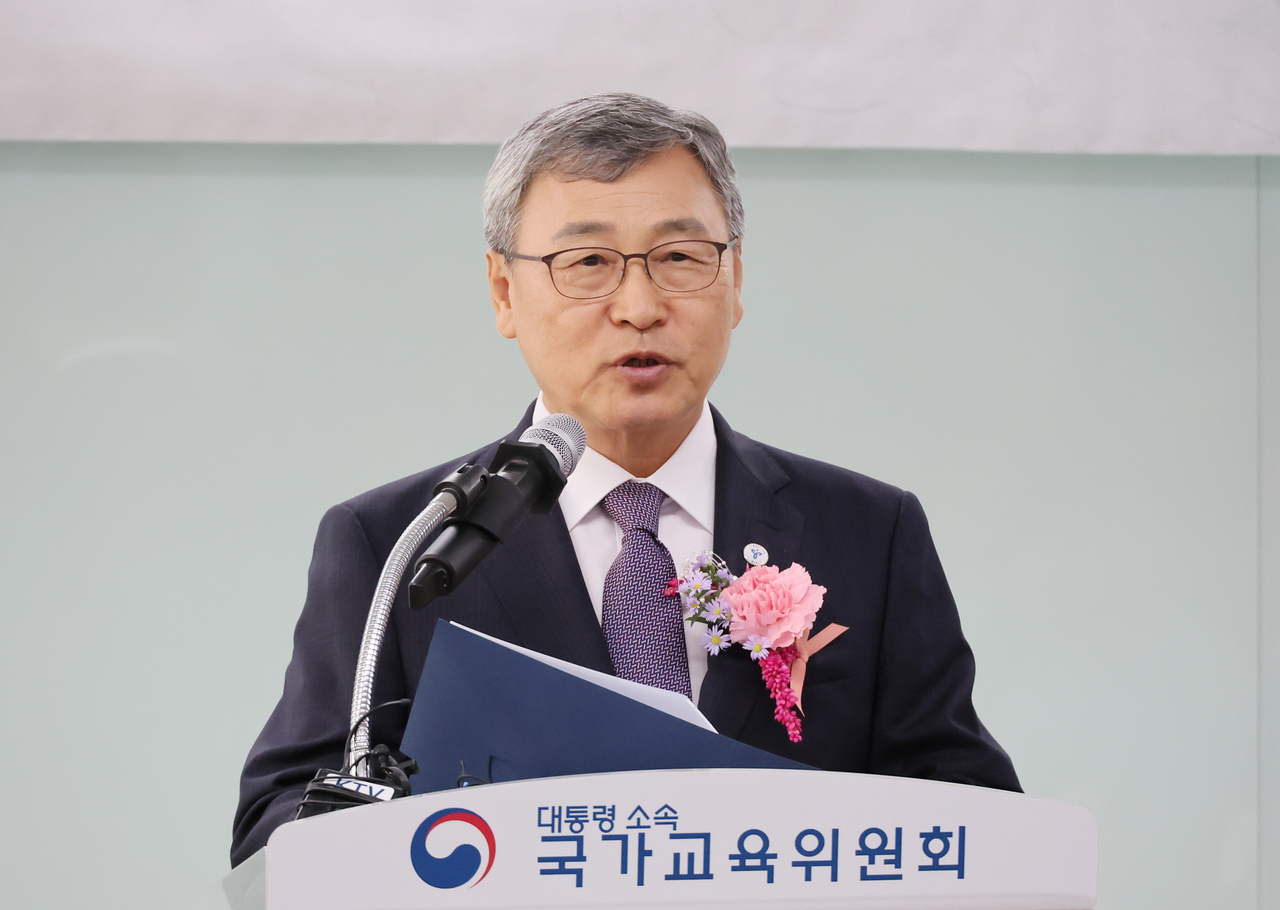 정근식 서울시쪽티비 스포츠토토이 교육부의 2026학년도 교사 정원 재조정 결정에 환영 의사를 전했다. 사진은 정근식 서울시쪽티비 스포츠토토. [연합]