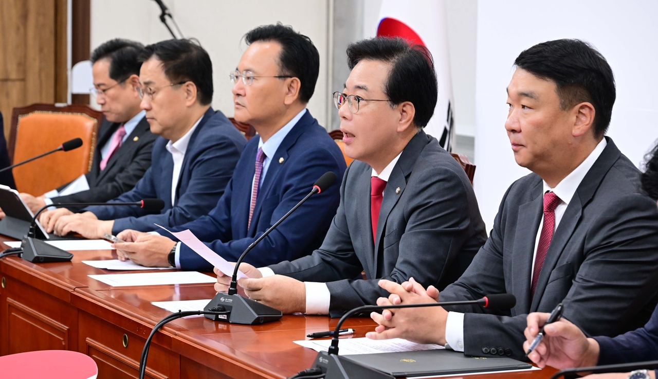 송언석 국민의힘 실시간 해와 토토사이트대표가 30일 오전 서울 여의도 국회에서 열린 실시간 해와 토토사이트대책회의에 참석해 모두발언하고 있다. 이상섭 기자