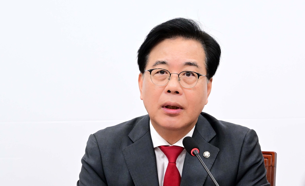 송언석 국민의힘 원내대표가 30일 오전 서울 여의도 국회에서 열린 원내대책회의에 참석해 모두발언하고 있다. 이상섭 기자