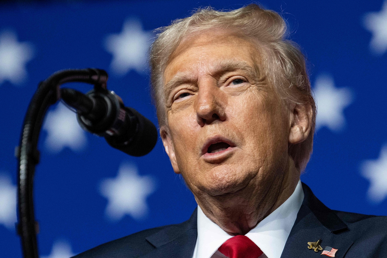 US President Donald Trump addresses senior military officers gathered at Marine Corps Base Quantico in Quantico, Virginia, on Tuesday. (Yonhap- AFP)