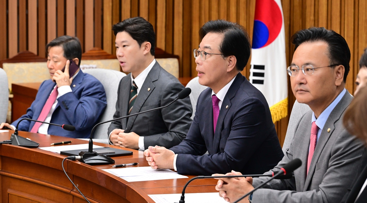 송언석 국민의힘 원내대표가 1일 오전 서울 여의도 국회에서 열린 상임위원장 및 간사단 회의에 참석해 모두발언하고 있다. 이상섭 기자