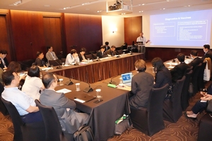 韓 진단기기 기술력에 '러브콜'..."코로나 대응, 세계적 본보기" - 뉴스 썸네일 이미지