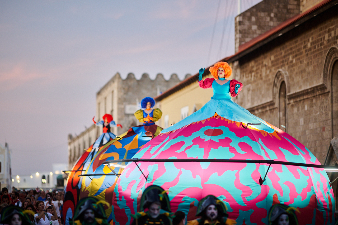 Transe Express' "Giant Dolls & Les Tambours" (Seoul Foundation for Arts and Culture)