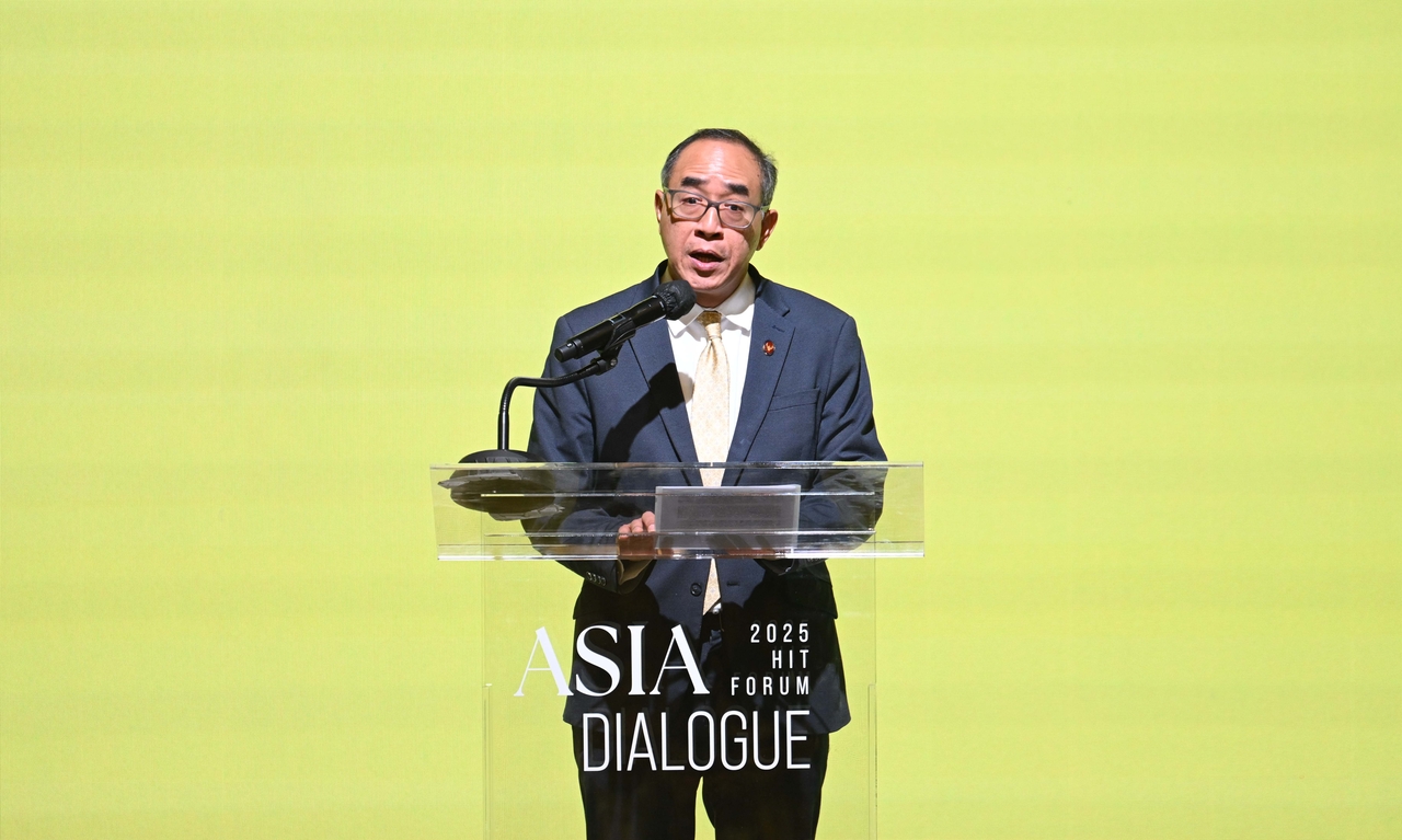 Thai Ambassador to Korea Tanee Sangrat delivers a congratulatory speech at The Korea Herald’s HIT Forum, held at the Korea Chamber of Commerce and Industry in Seoul on Thursday. (Lee Sang-sub/The Korea Herald)