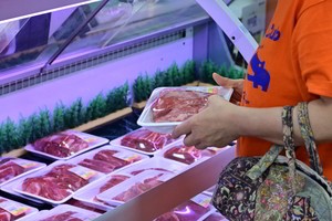 Consumer price increase returns to 2% range in Sept. on rising food prices