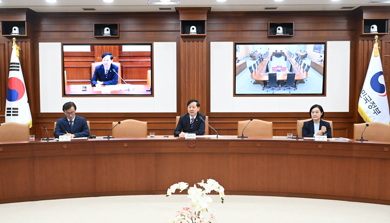 구윤철 부총리 겸 기획재정부 장관이 2일 서울 종로구 정부서울청사에서 열린 경제관계장관회의를 주재, 모두발언을 하고 있다. [기획재정부 제공]