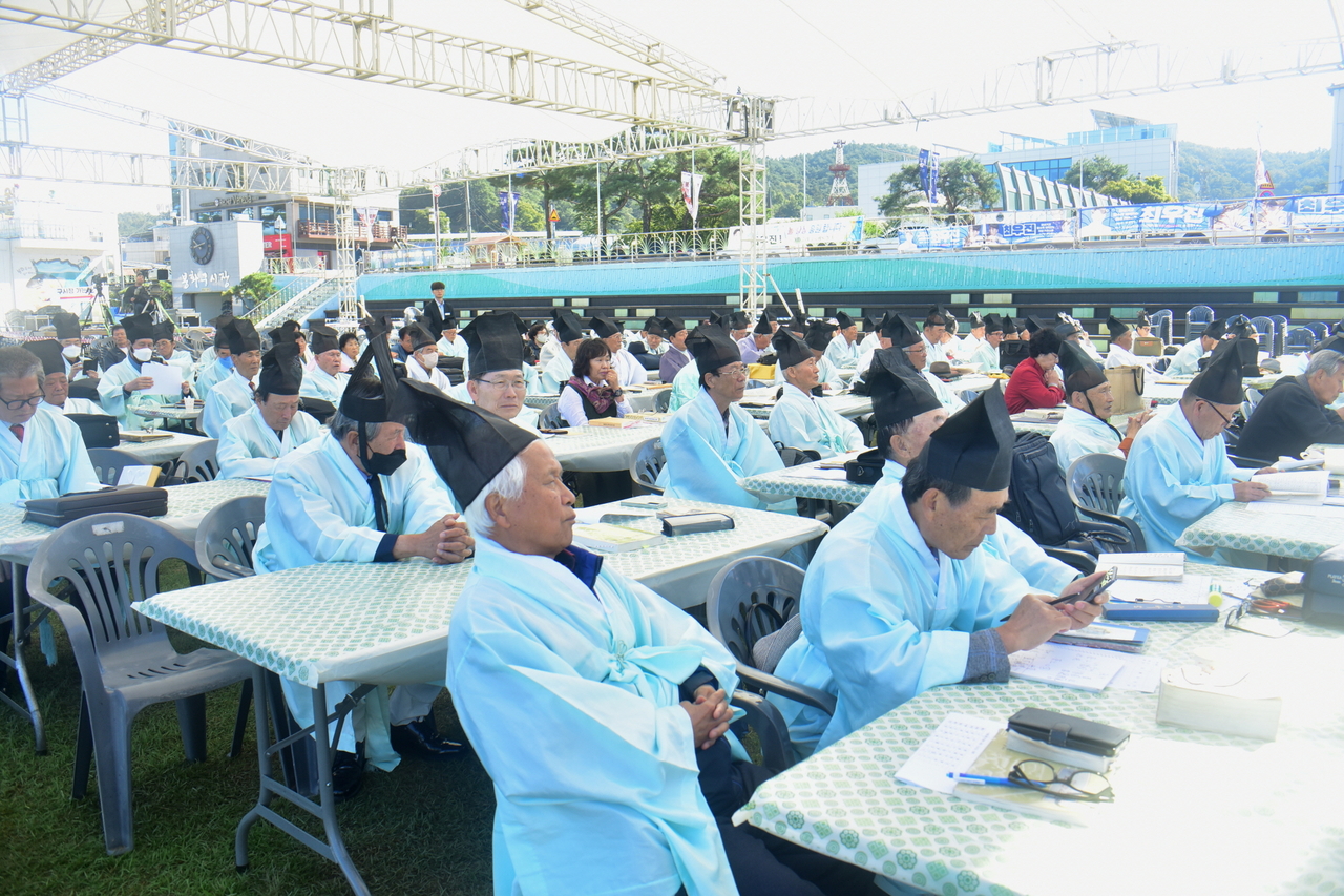 청량문화 한시 백일장 모습[봉화군 제공]
