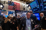 셧다운? 잠깐 혼란은 증시에 호재 ‘낙관론’…美 S&P500·다우 또 사상 최고치 마감 [투자360]