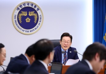 李대통령 “코스피 사상 최초 장중 3500선 돌파…추세 쉽게 안 바뀔 것”