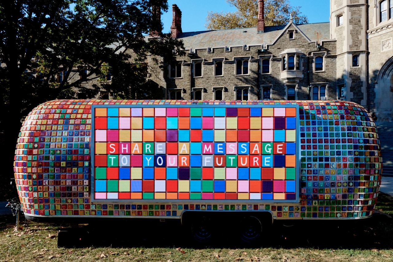 The “Hangeul Truck,” a large mobile art installation created by Korean artist Kang Ik-joong in collaboration with Samsung Electronics and the Korean Cultural Center New York, is seen on the campus of Yale University in New Haven, Connecticut. (Samsung Electronics)
