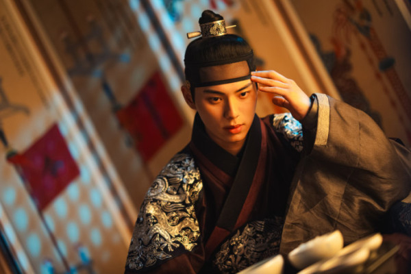Lee Chae-min in "Bon Appetit, Your Majesty" (tvN)