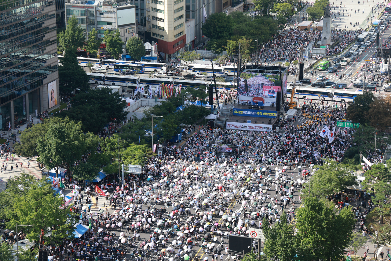 지난 8월 16일 토토사이트 순수익 세종대로에서 대한민국바로세우기국민운동본부 주최 ‘8·16 광화문 국민대회’가 열리고 있다.[연합]
