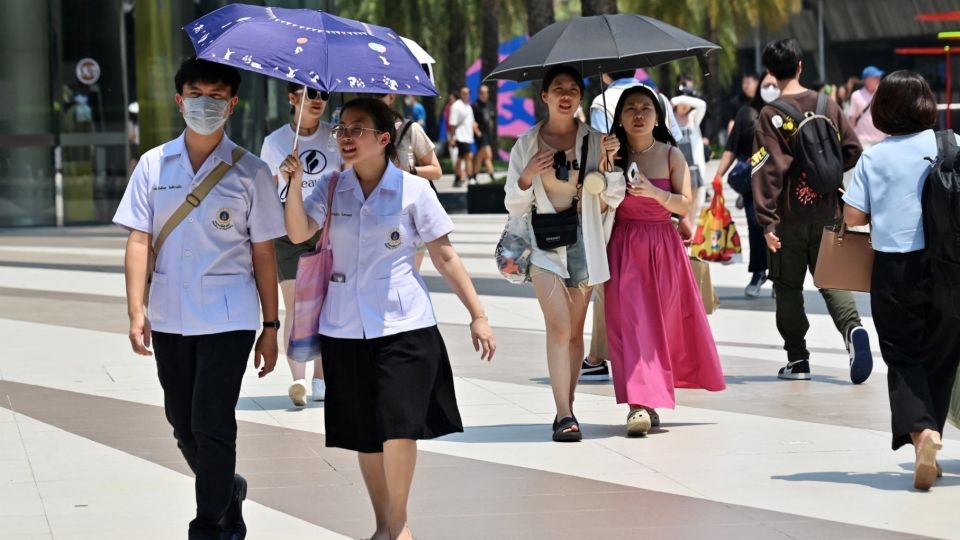 A survey on loneliness, the first of its kind in Thailand, showed that a staggering 83 percent of Thais experience loneliness.   (The Nation)