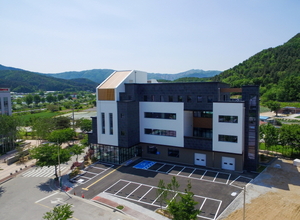 엠아이제이, 이명 관리에서 반도체·방산까지: '피지컬 AI'로 확장하는... - 뉴스 썸네일 이미지